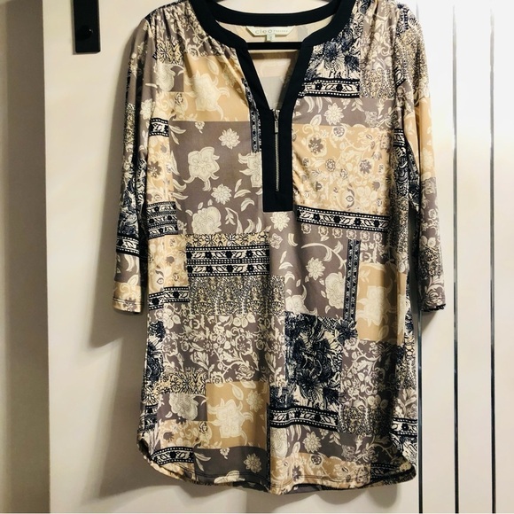 💜3/$30 Cleo Petite Medium 3/4 Sleeve Floral Print Zip Front Tunic Top - Picture 1 of 7